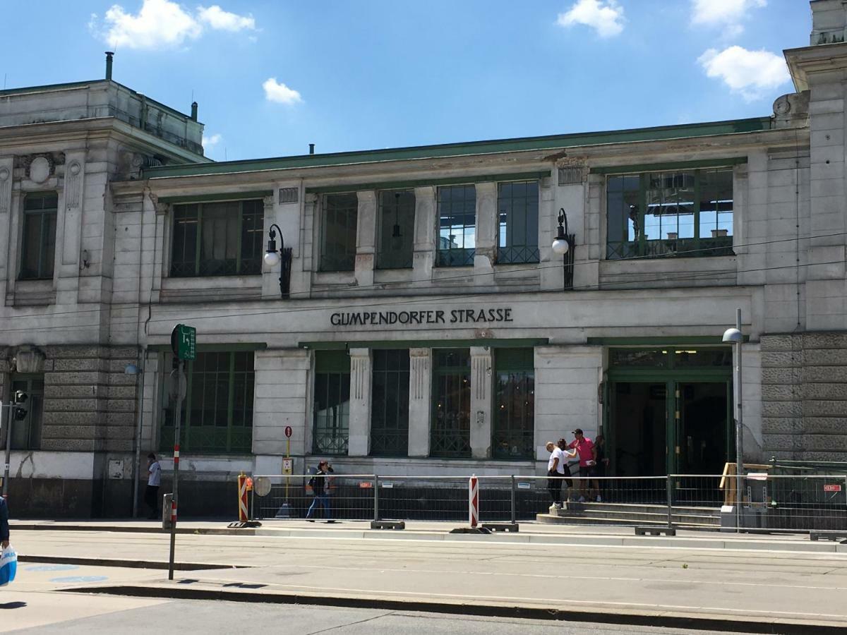 Apartment Zentral Direkt An U-Bahn Station ウィーン エクステリア 写真