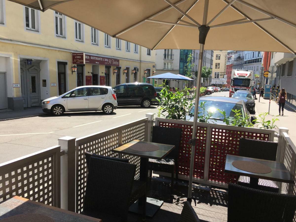 Apartment Zentral Direkt An U-Bahn Station ウィーン エクステリア 写真