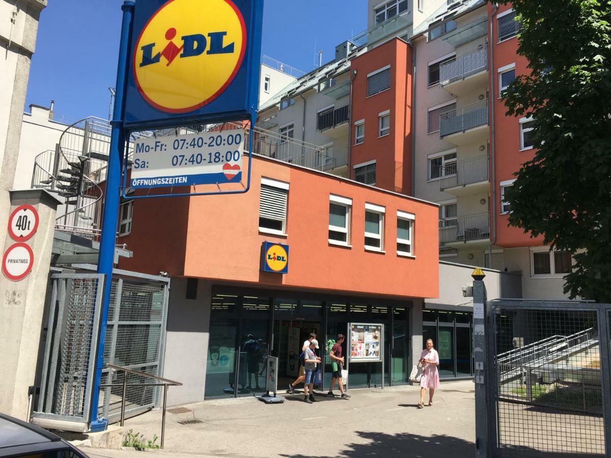Apartment Zentral Direkt An U-Bahn Station ウィーン エクステリア 写真